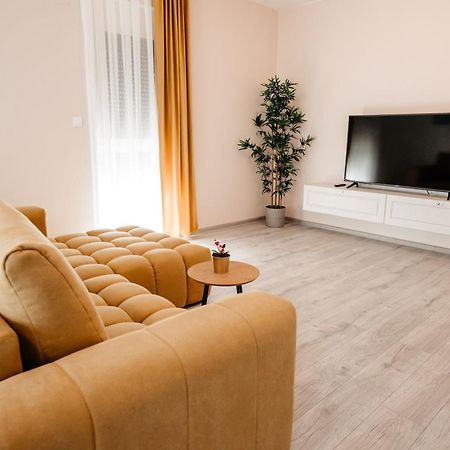 Sunrise View Apartment Oradea Exterior photo