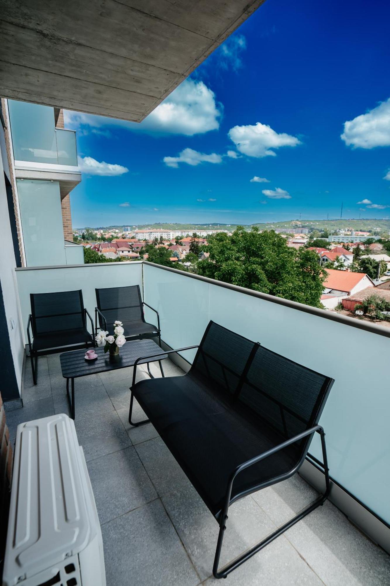 Sunrise View Apartment Oradea Exterior photo